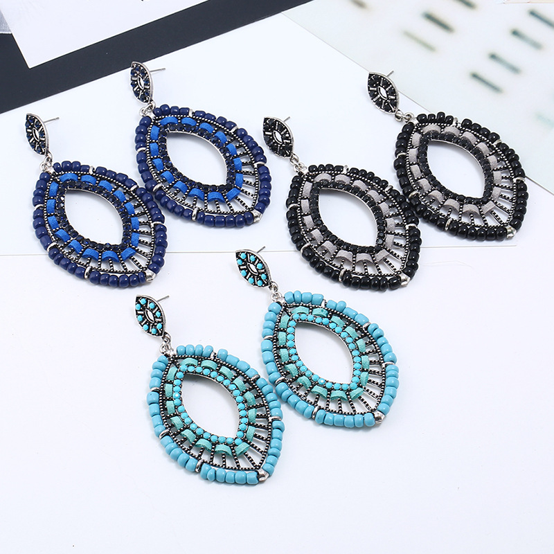 Retro Pendant Earrings display picture 3