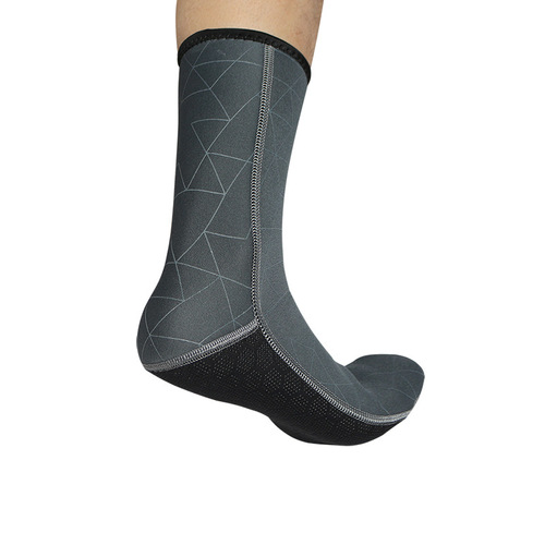 1833 thickened 3mm warm diving socks for men and women, comfortable non-slip winter swimming and snorkeling socks for men and women, super elastic beach socks