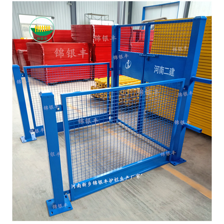 厂家生产河南工地施工电梯门福建  人货梯防护门  锌钢电梯门