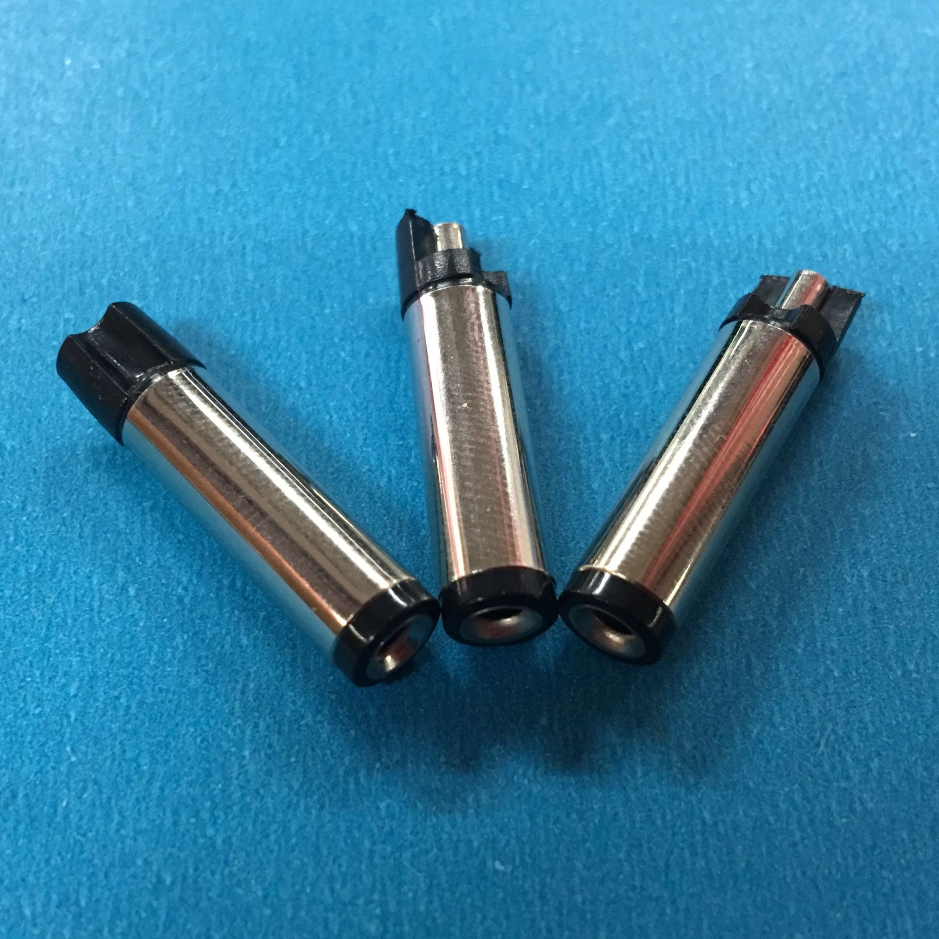 2.1插头  DC5.5*2.1半胶 5521dc半边胶 5521DC dc5521 包胶插头