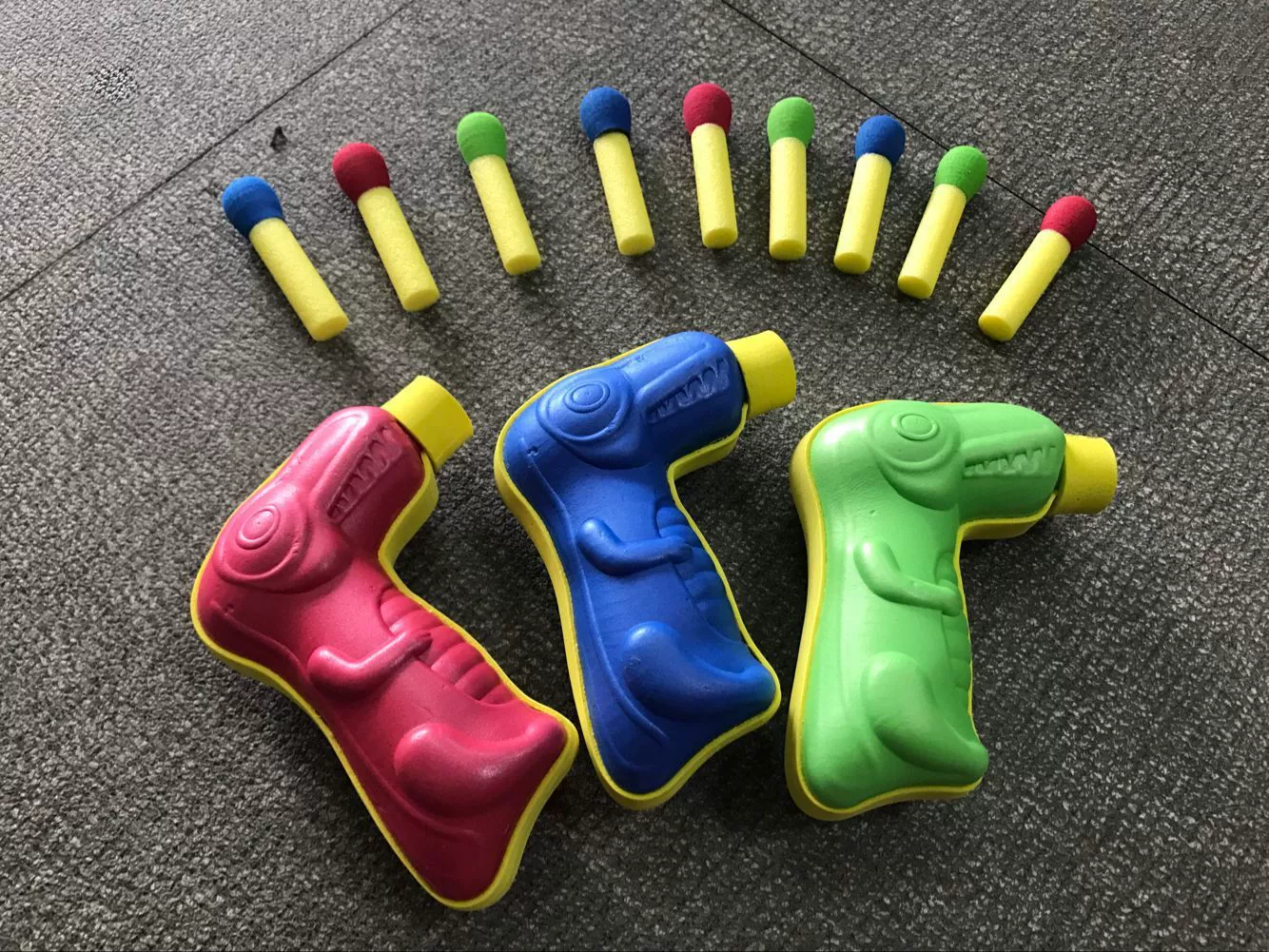 Прямые продажи фабрики EVA пенистый мягкий пистолет стук мягкий пистолет пневматический пистолет пистолет внешней торговли игрушечный пистолет