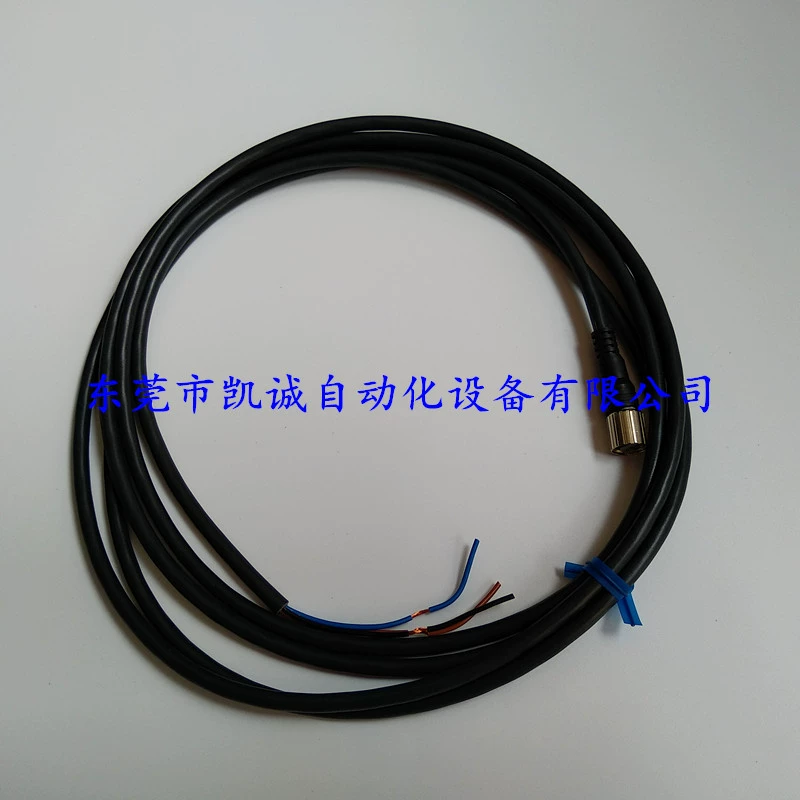 XS5F-D421-E80-F в наличии кабель датчика Omron