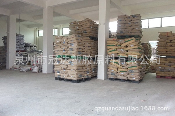 浙江温州出售红色PE再生料颗粒低压再生造粒料注塑HDPE中空桶料