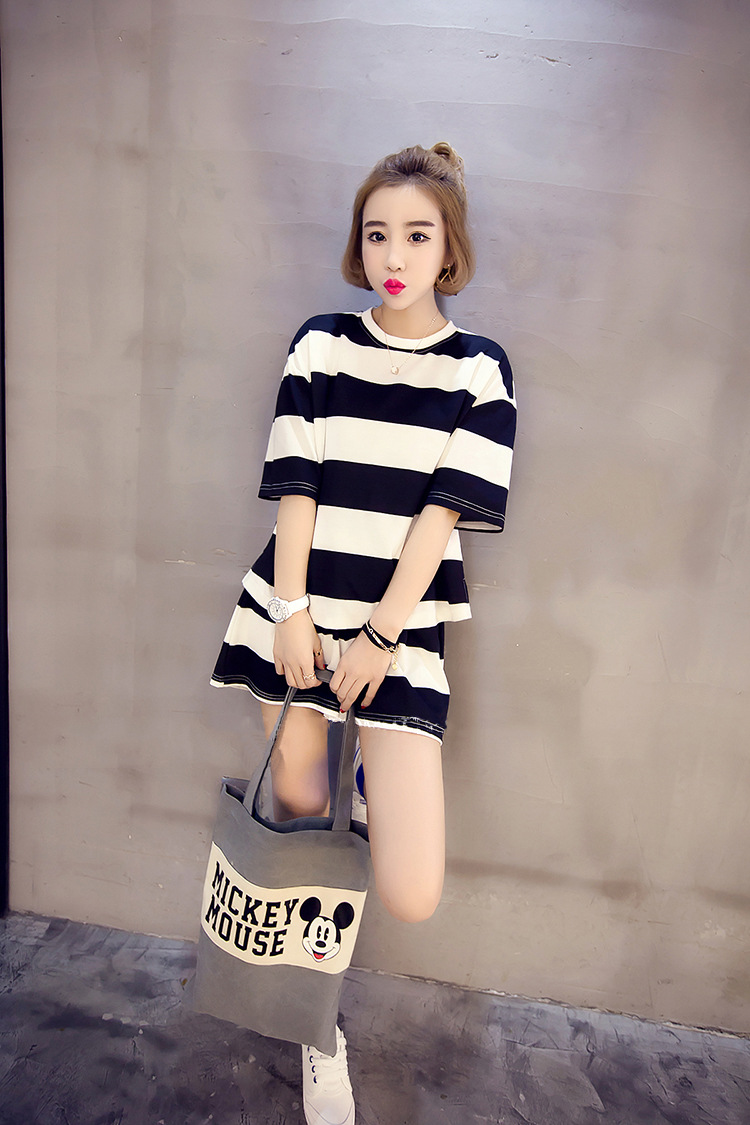 TB2JtdqclsmBKNjSZFFXXcT9VXa_!!