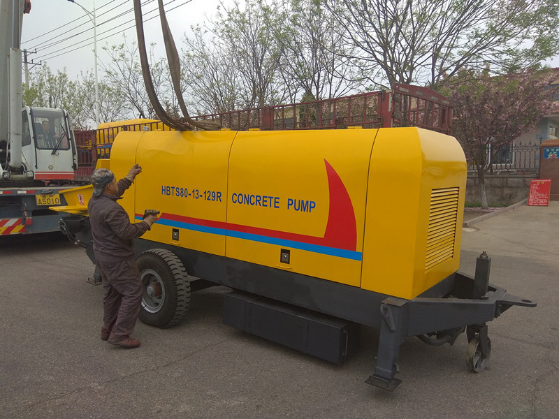 80地泵 110千瓦拖泵 90千瓦的泵机 混凝土地泵 新赛机械80泵