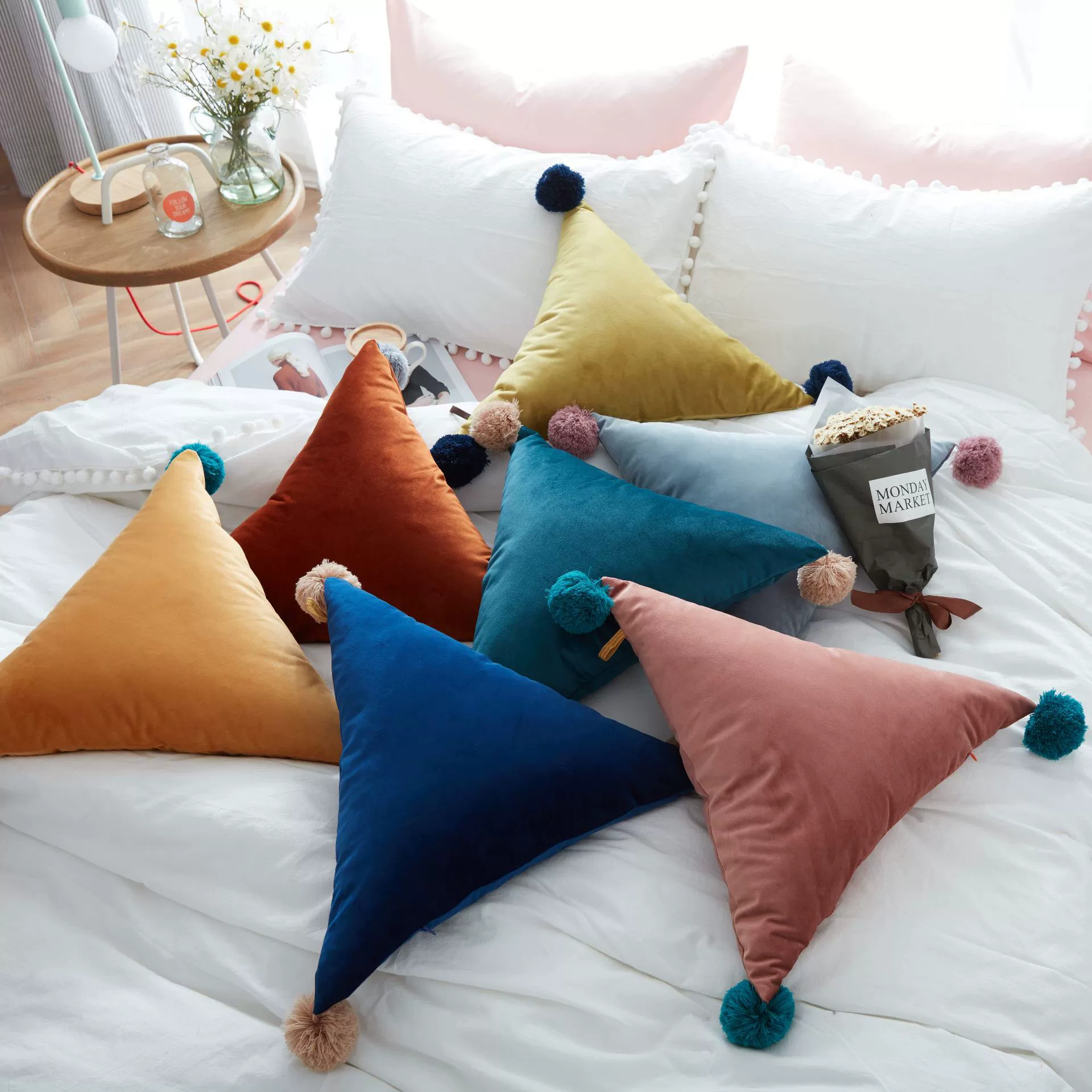Ins explosion pillow pillow creative wool ball triangular pillow -containing sofa office solid color cushion