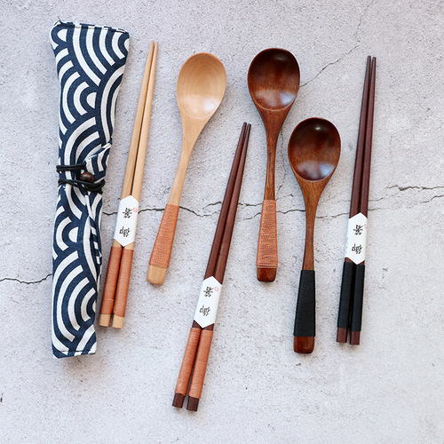 Manufacturer wholesale Japanese wooden spoons and chopsticks set Travel portable tableware Threaded tableware bag set