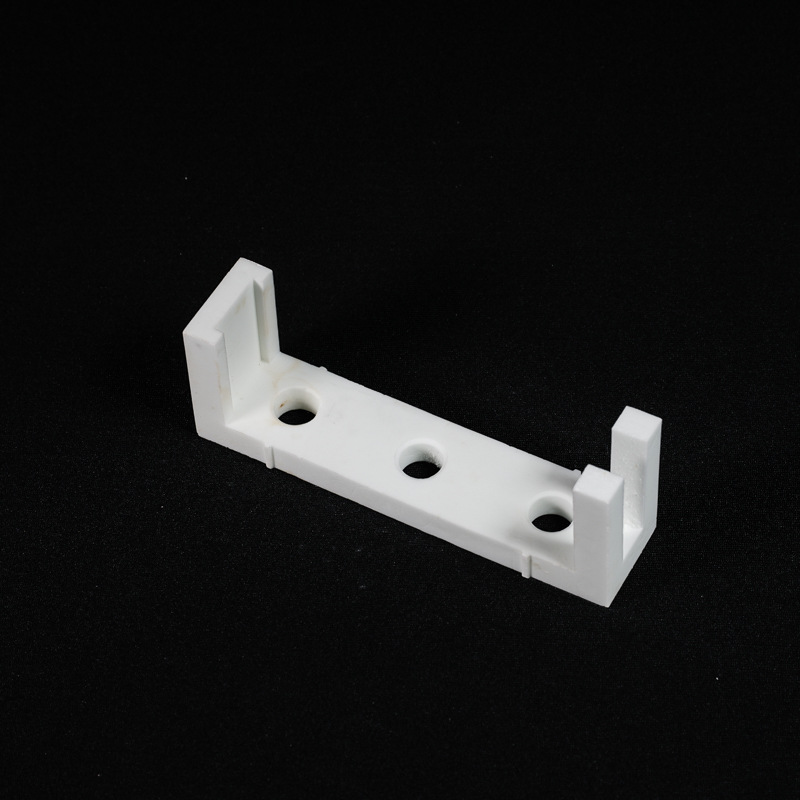 厂家供应绝缘三孔瓷块 9995瓷高频瓷绝缘陶瓷 可定制
