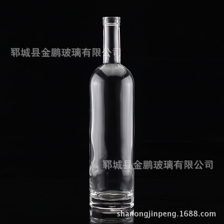 郓城金鹏玻璃现货出售750ml伏特加酒瓶 晶白料玻璃瓶 木塞口