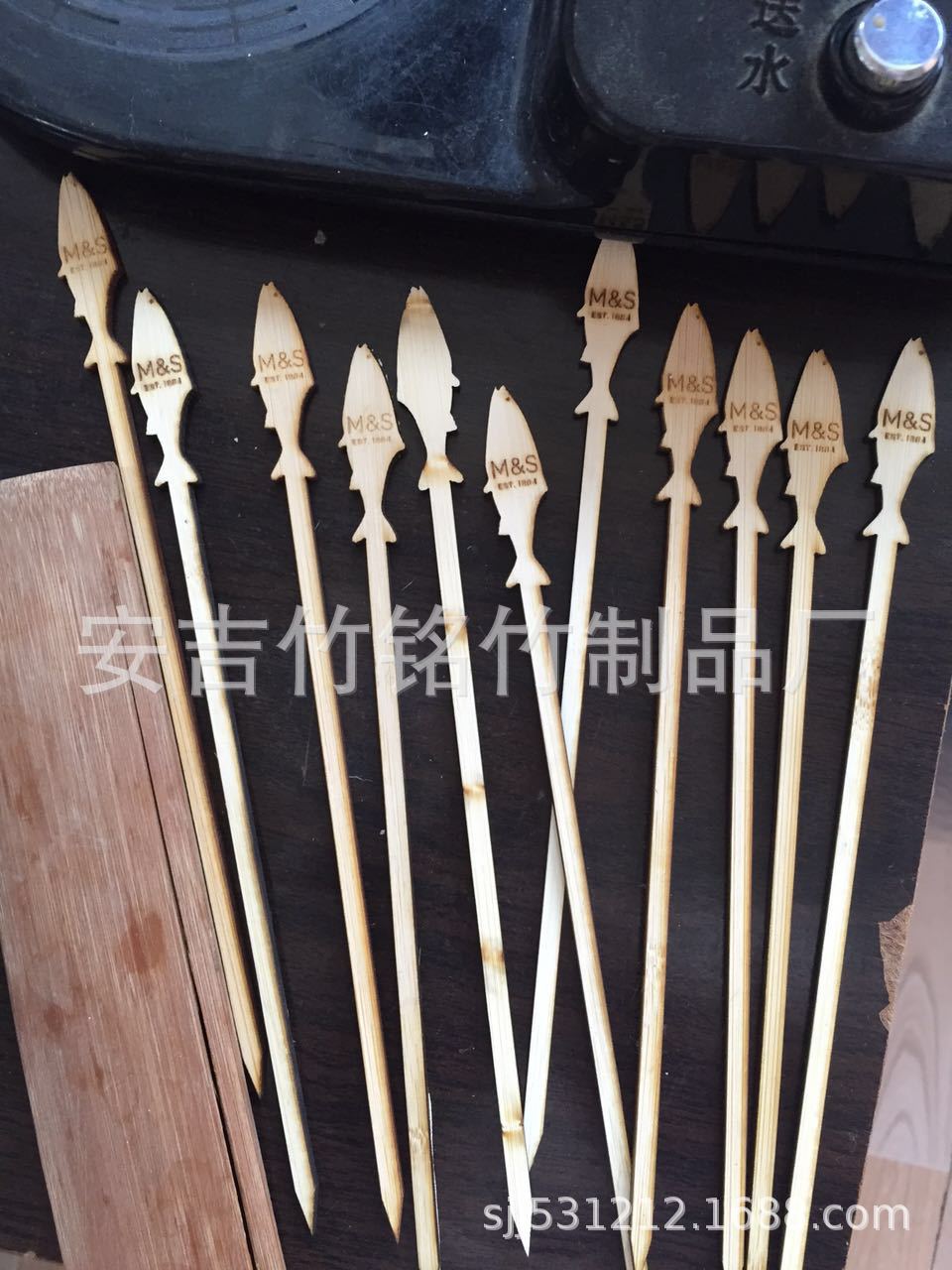 自定各种特殊竹签 竹棒 竹片 异形竹签 竹平串 开槽竹签-阿里巴巴