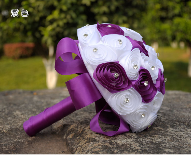 Wholesale of wedding supplies, including European, American and Korean style bridal and bridesmaid bouquets, bride throwing flowers, and simulated ribbon bouquets detail image 7