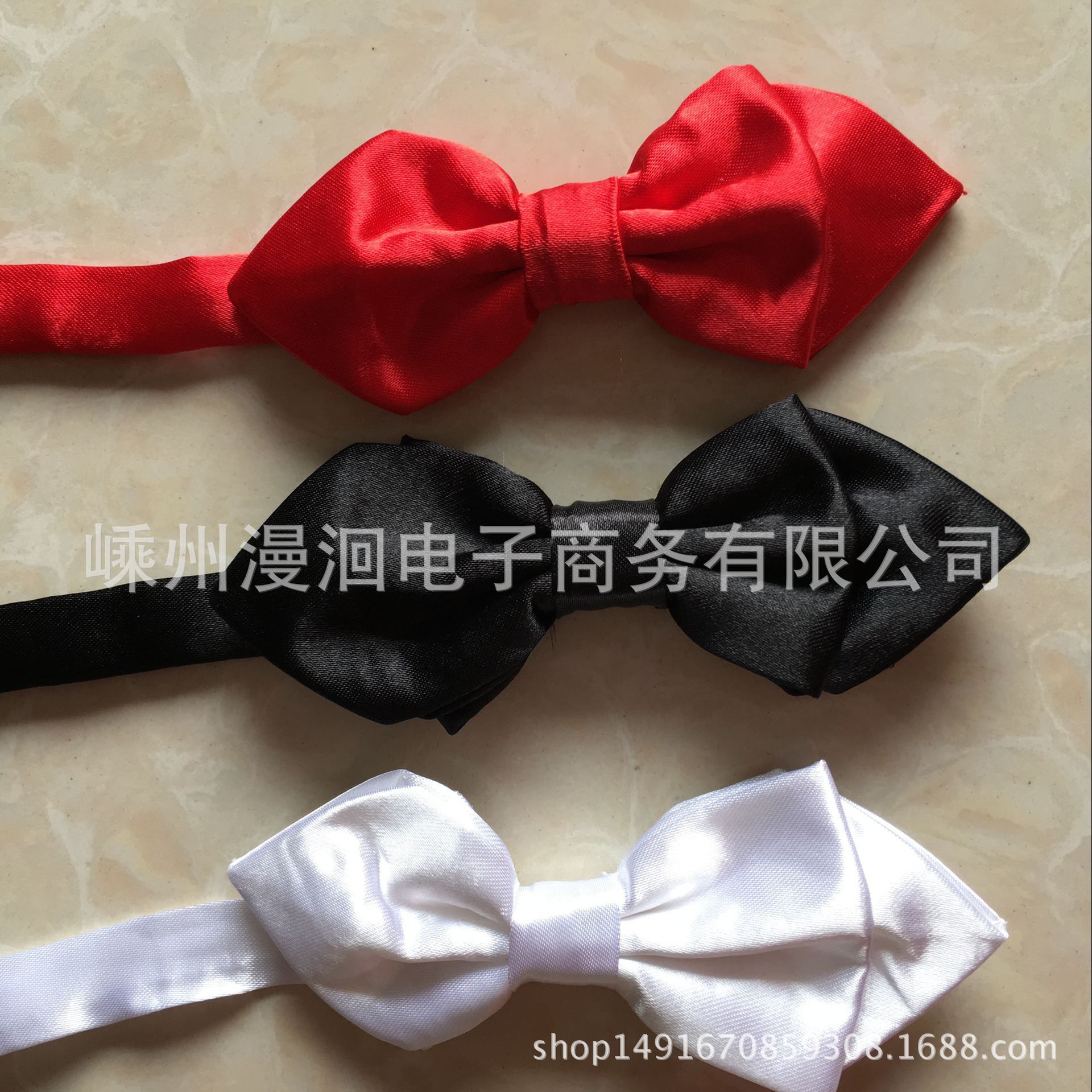 Children's cartoon bow tie