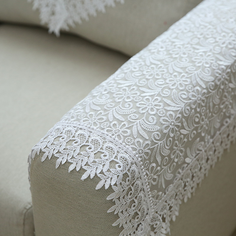 Capa de braço para sofá e toalha de mesa em renda bordada_voghion.com