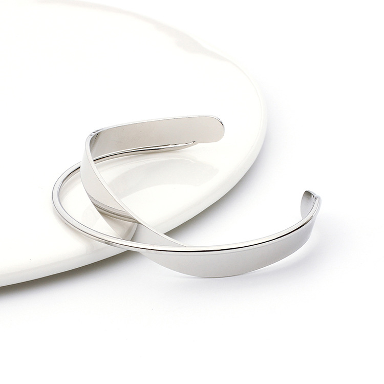 Best Seller in Europe and America Popular Ornament Open Geometric Variation Irregular Bracelet Women