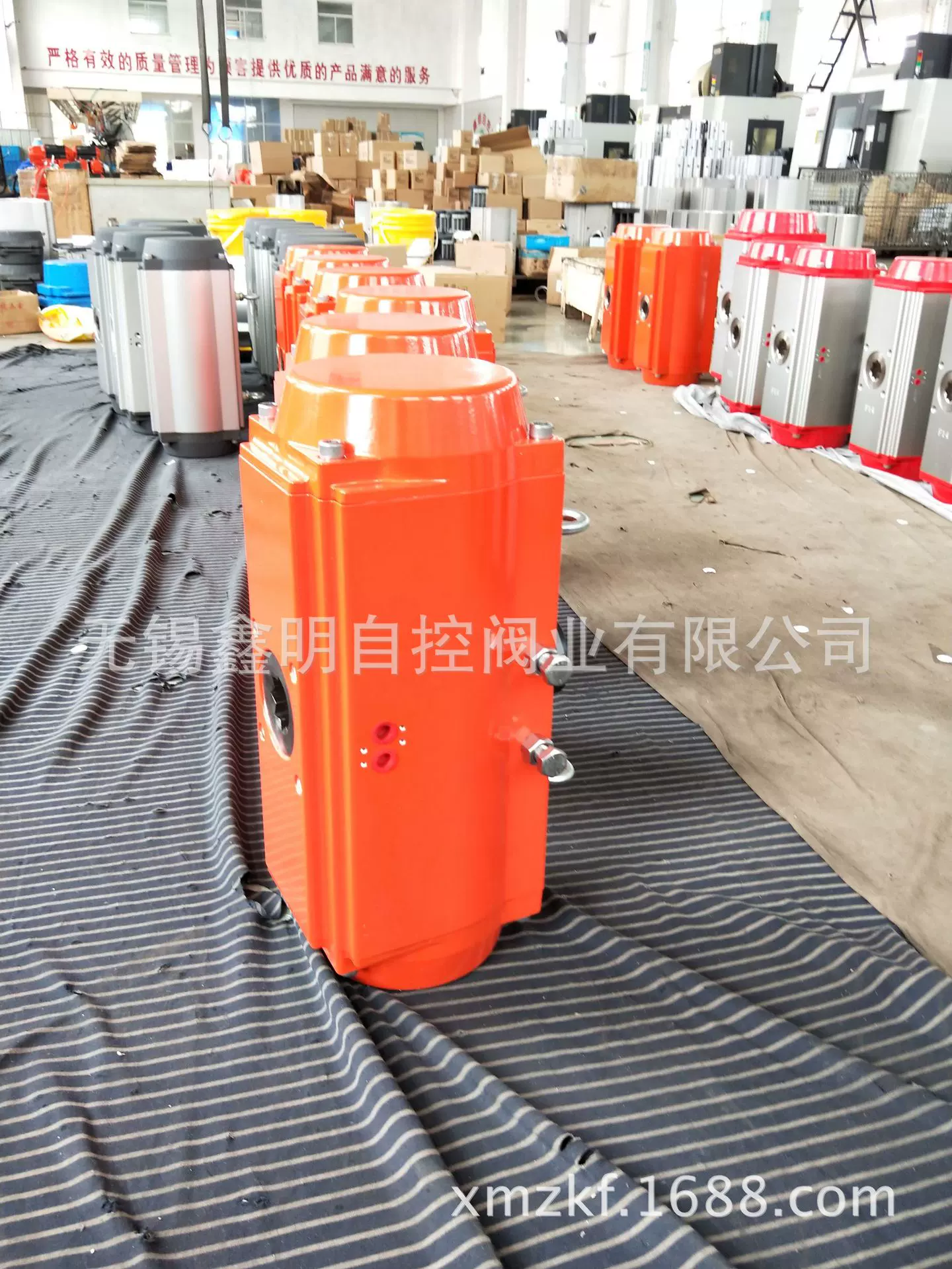 气动执行机构 橘黄色整体喷涂