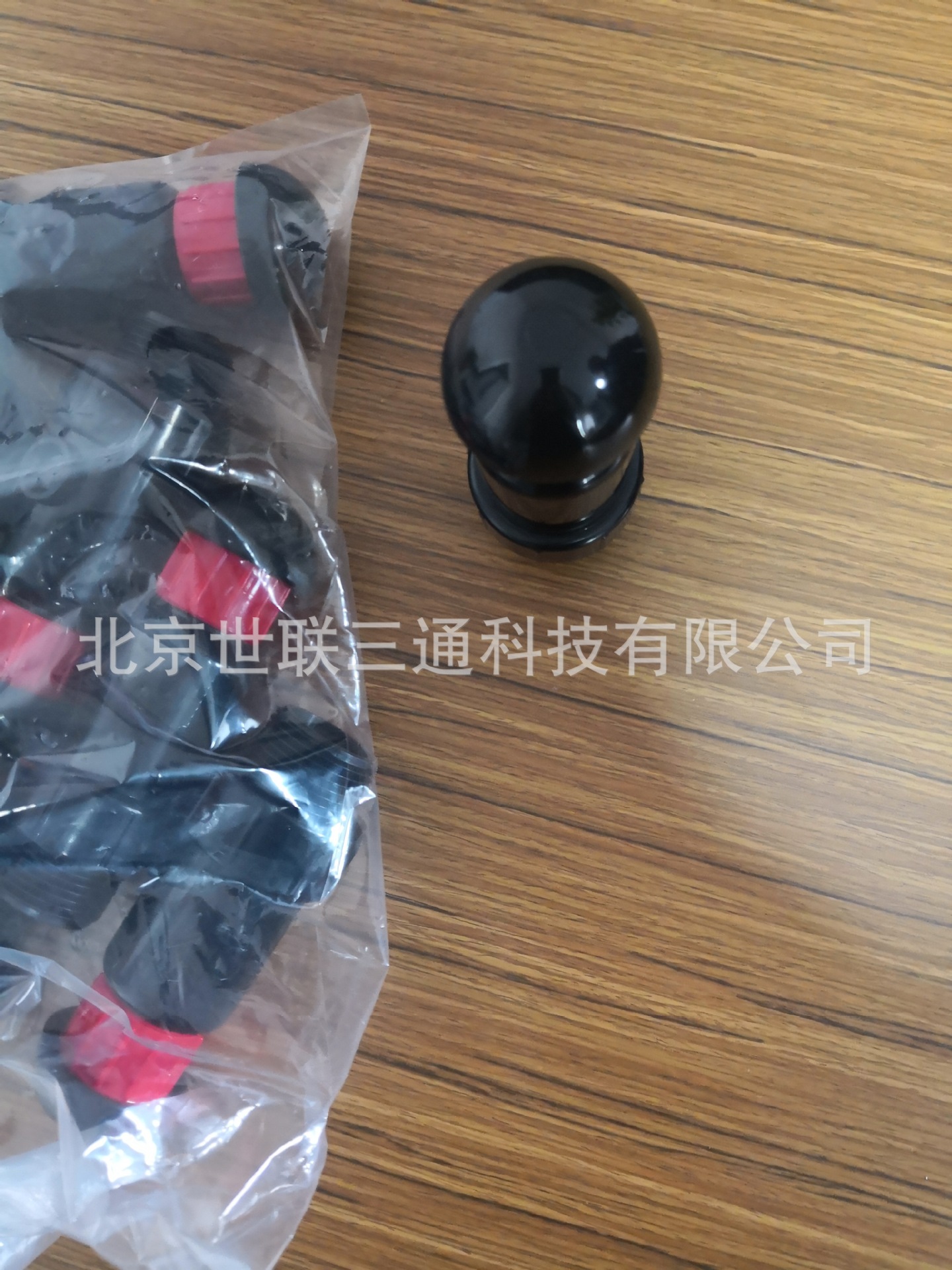 Venta directa de fábrica gran cantidad de válvula de escape agrícola 1 pulgada de riego de plástico negro válvula de entrada y escape de aire de riego