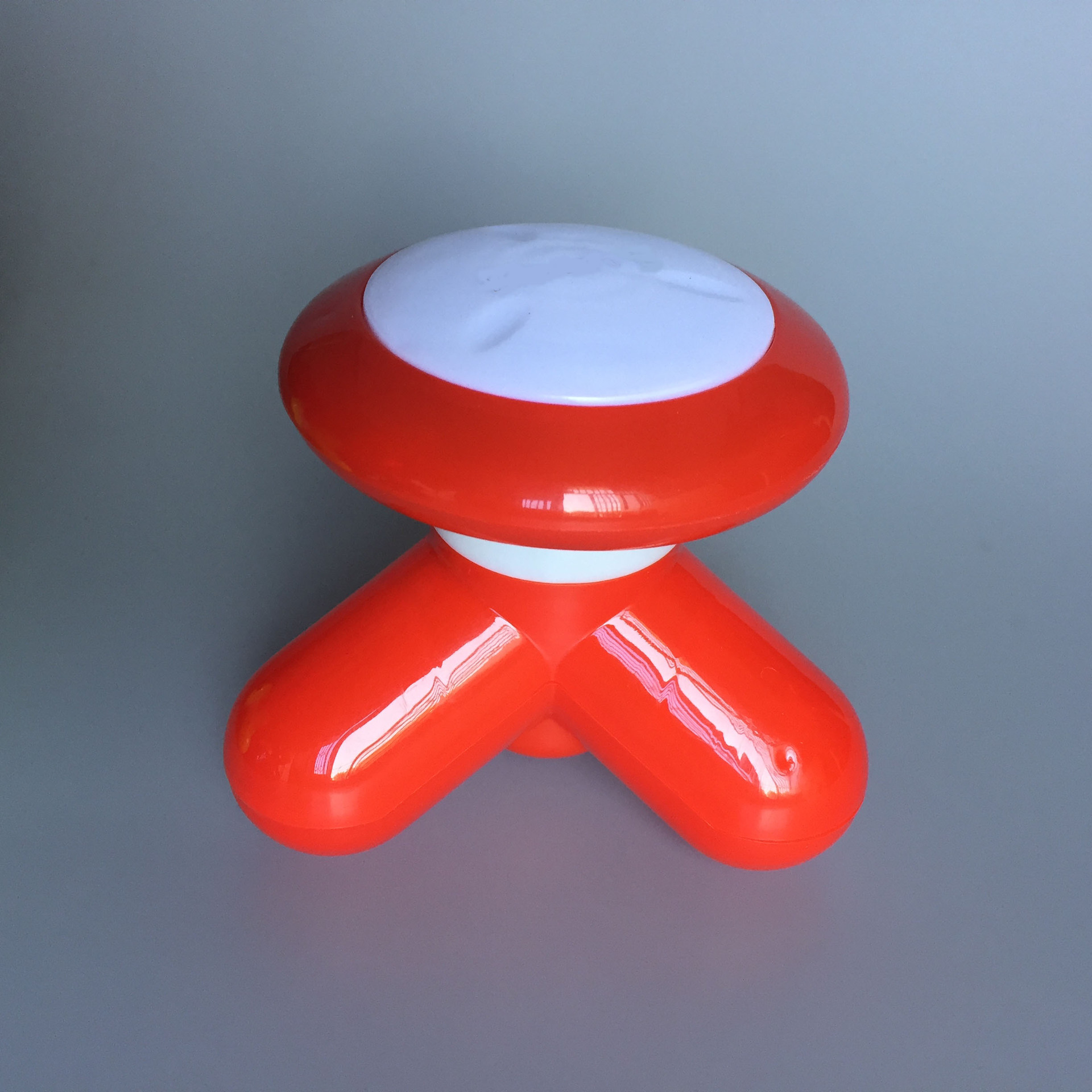 mini三腳按摩器創意小型三腳迷妳按摩器三腳電動頭部無珠款按摩器