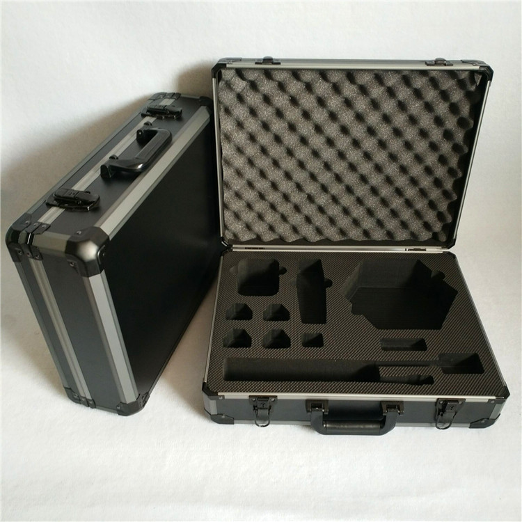厂家供应全黑铝制eva防震工具箱、优惠出售铝合金展示仪器设备箱