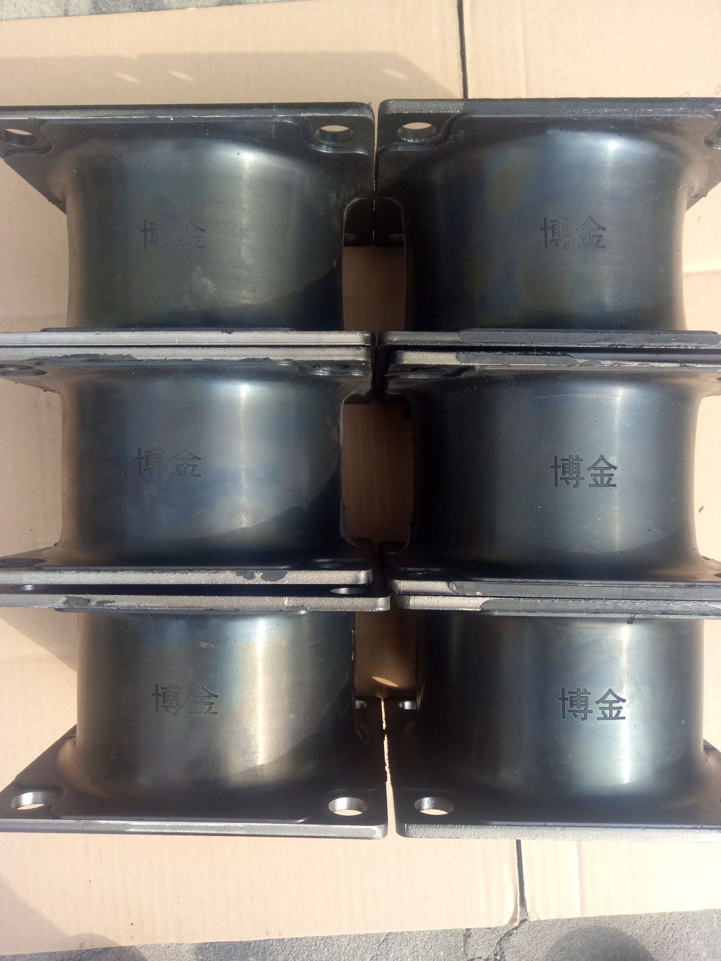 厂家直销各种型号减震块