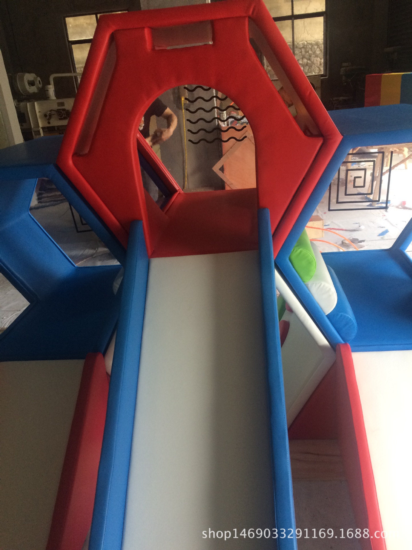 新颜色四孔蜂巢