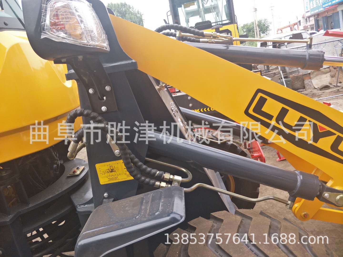 路面用大型挖掘机路面用大型挖掘机金华