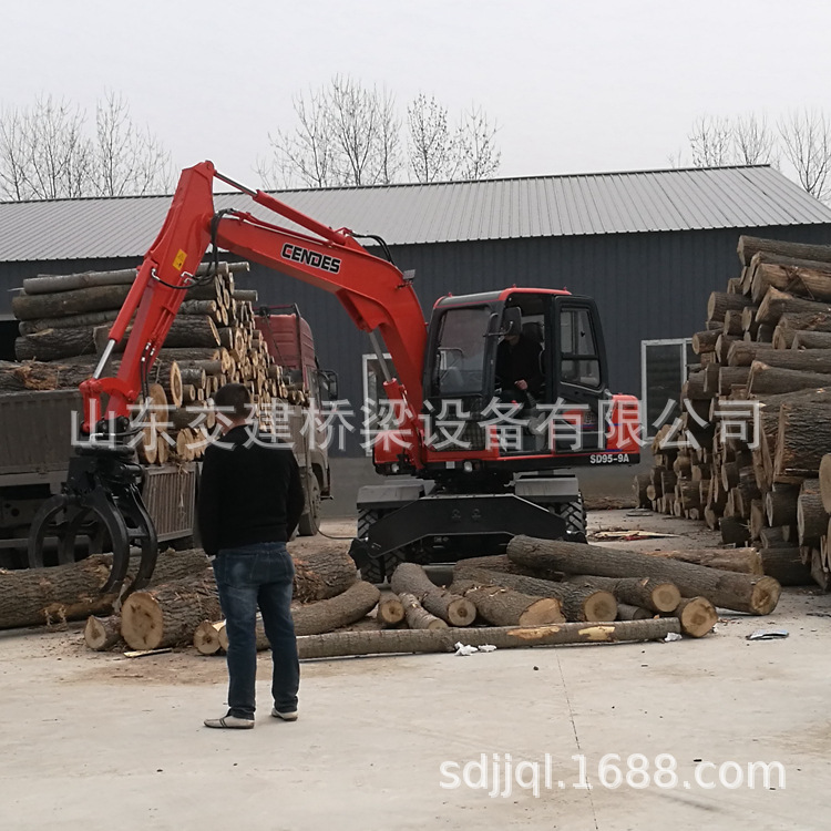 内蒙古包头市SD90-LS抓木机 抓草机可更换挖斗  四驱八轮稳定可靠