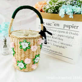 夏日新品手工钉珠花朵蝴蝶结度假草编手提包 女包 沙滩包 编织包