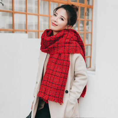 Europe and America Small fragrant wind black and white Small lattice Cashmere Scarf Autumn and winter Thick section keep warm Shawl temperament Versatile Collar
