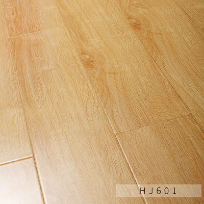 厂家供应大量供应E0欧式现代客厅卧室可以定制四川强化地板木地板