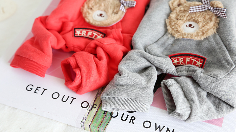 熊彩条背带四脚衣