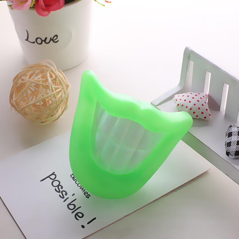 Truco Juguetes Accesorios de Halloween vinilo hacer sonido colmillos dientes largos cerdo simulación gritando labios rojos creativo divertido