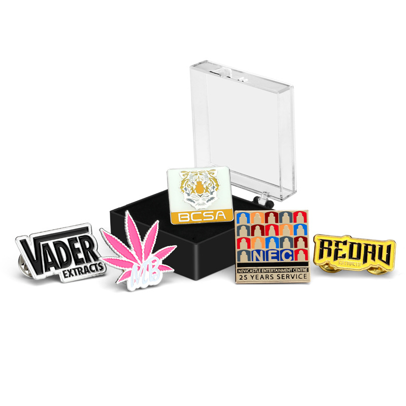 公司logo烤漆卡通人物國旗徽章琺琅創意胸牌高檔金屬徽章定制廠家