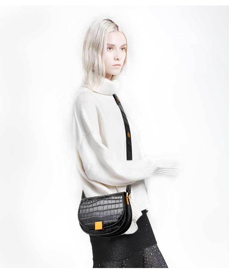 Saddle Bag Image 3