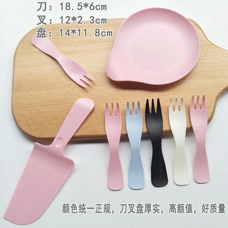 dao cắt bánh và nĩa nhựa nĩa thả đĩa lượn sóng bánh pan nĩa dao kéo thiết lập bộ đồ ăn dùng một lần sinh nhật bán buôn Bếp dùng một lần