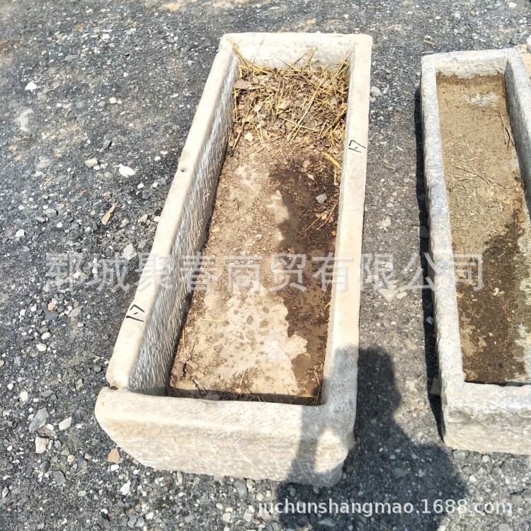 常年大量供应民间老石槽  流水摆件 青石盘等石材批发零售