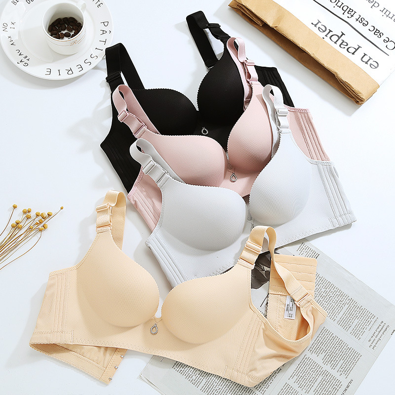 春夏新品性感无痕薄杯文胸 无钢圈聚拢女士无磁大码内衣批发|ru