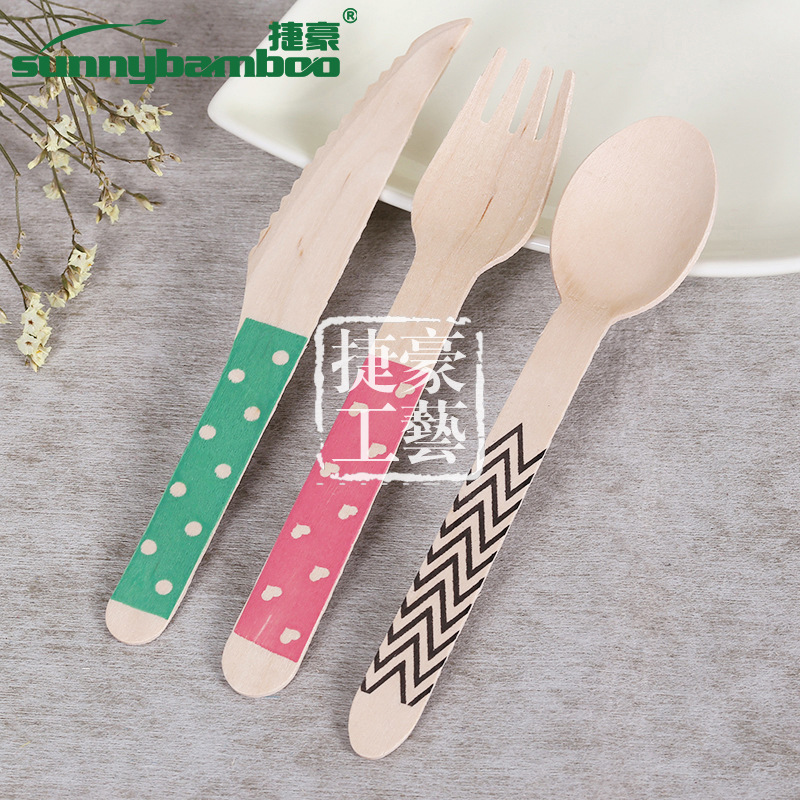 New cute printed disposable knives, forks and spoons, portable disposable tableware for travel, wholesale of wooden knives, forks and spoons for restaurants detail image 4
