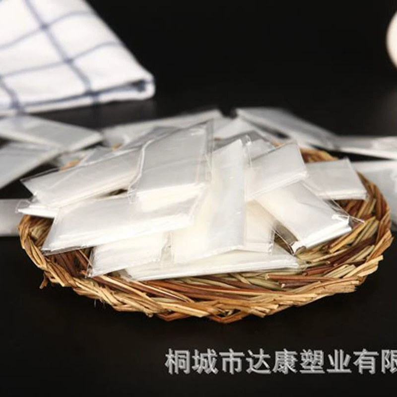 Пищевые одноразовые перчатки независимая упаковка утолщенная 0,7 грамма прозрачная пленка утолщенная полиэтиленовая производители прямые продажи