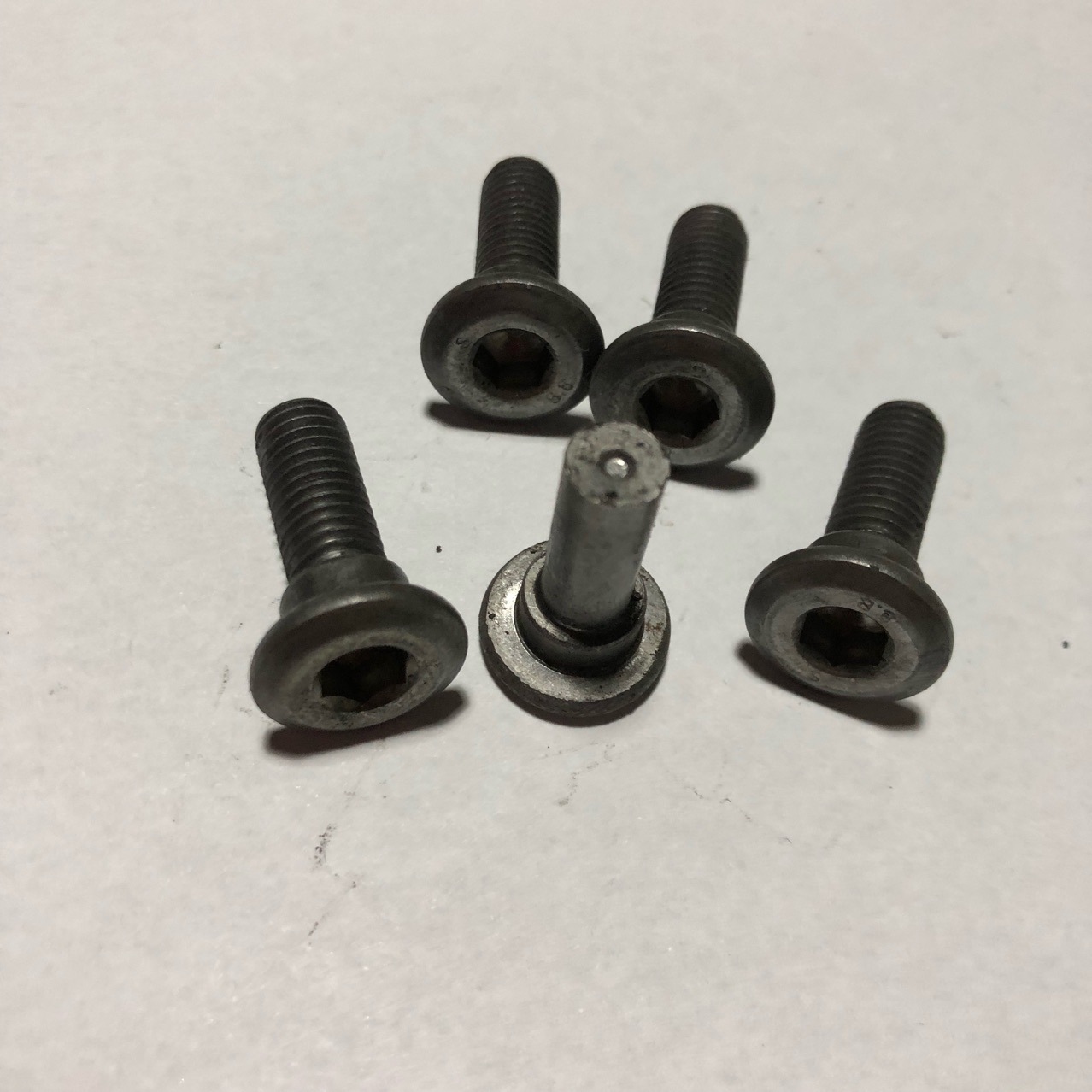 厂家专产刹车盘台阶内六角螺钉，不同等级螺钉