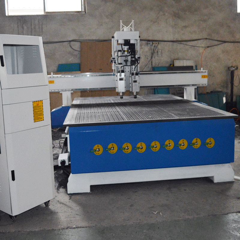 8997939571_1901208063