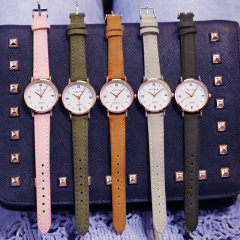 Ulzzang Korean-style minimalist watch for women, student temperament, retro literary casual versatile fashionable watch for middle school girls
