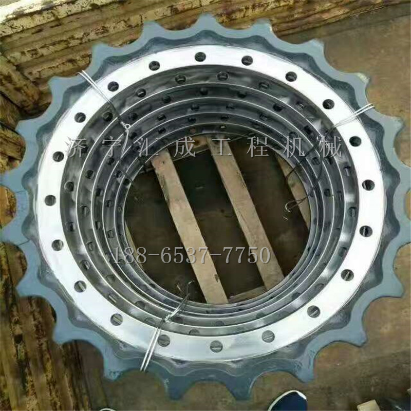 四轮一带厂家，挖掘机配件，挖掘机底盘支重轮托轮，钩机履带链轨