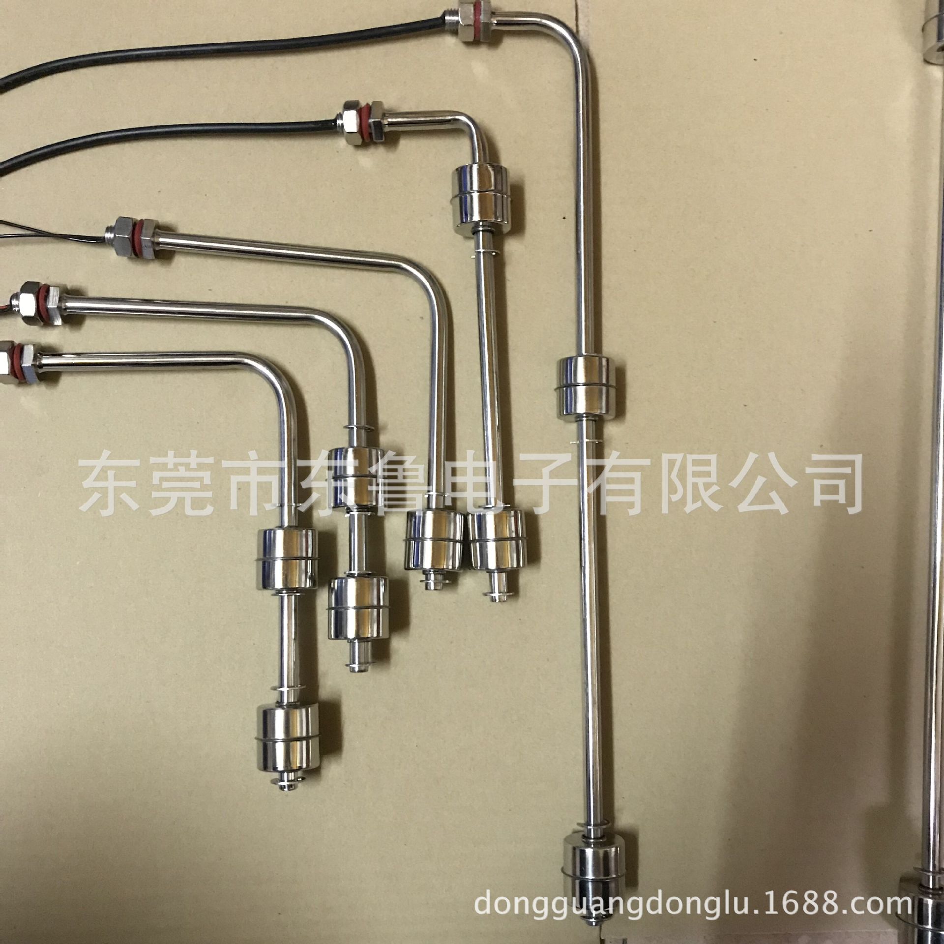 供应不锈钢90度弯管侧装浮球开关 水箱高低水位控制开关 液位开关