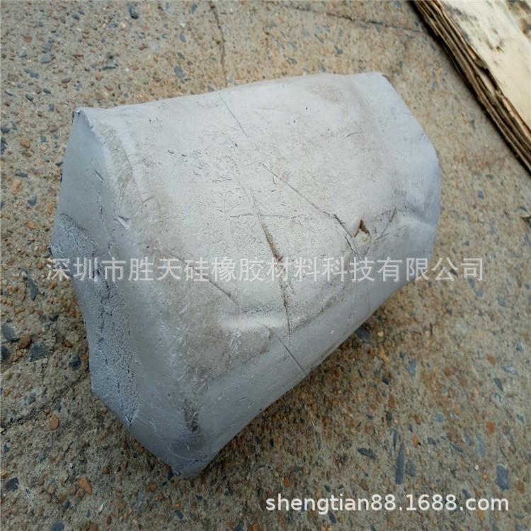 回收泳帽制品硅胶，生活器具杂件硅胶边角料，东莞硅胶回收