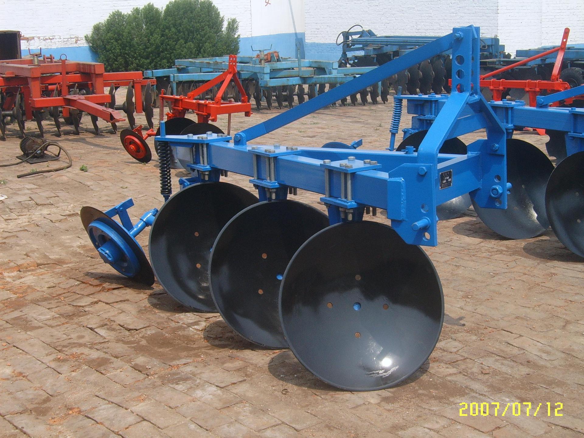 供应圆盘犁厂家批发25系列圆盘犁1LY 325拖拉机配重型圆盘犁