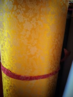 Производитель непосредственно поставьте подарочную коробку ткани тканевая бутика каллиграфия ткань желтая драконная каркавая каркас -парча из парчи для парлажа