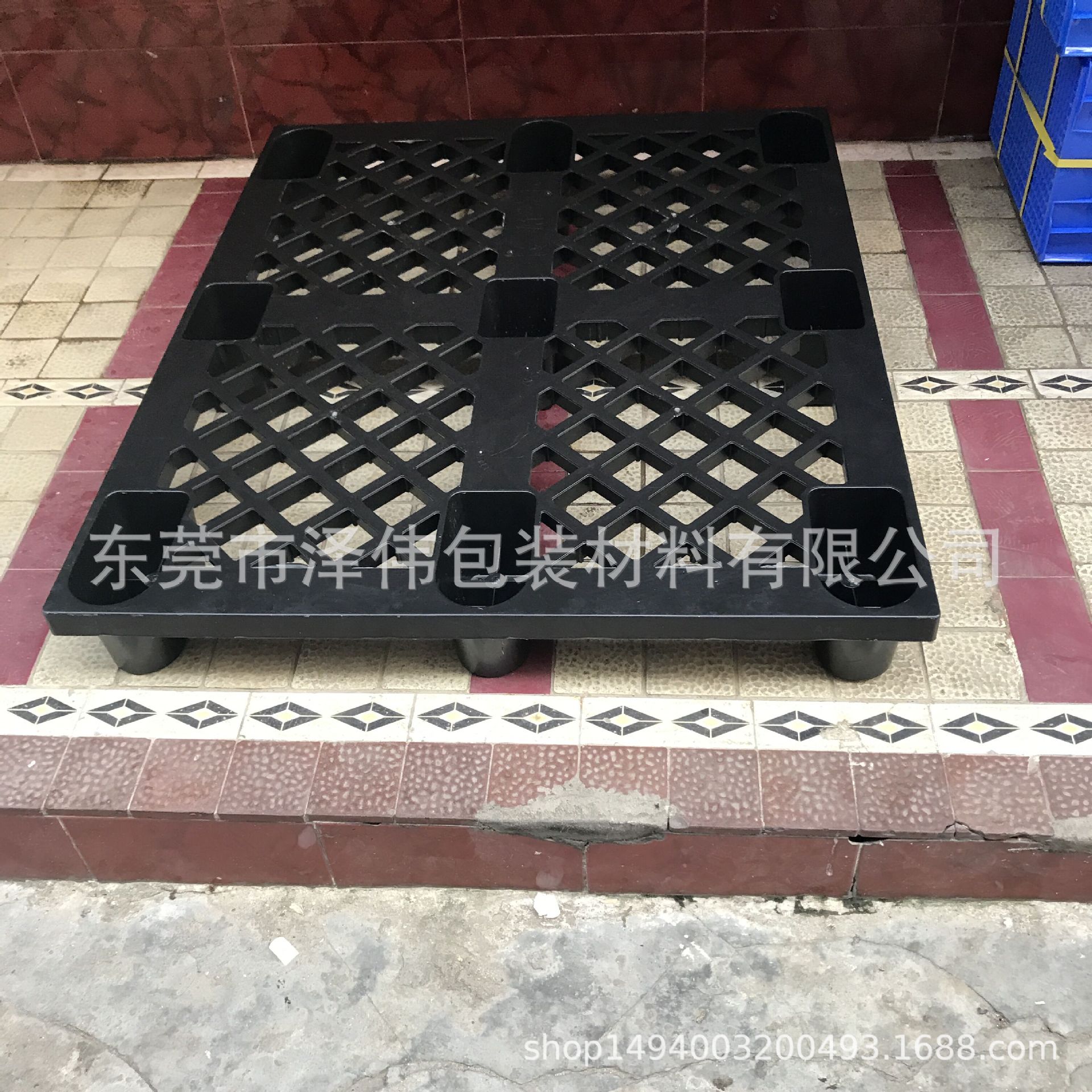 厂家供应新款轻型塑胶卡板单面网格九脚托盘仓库出货周转塑料栈板