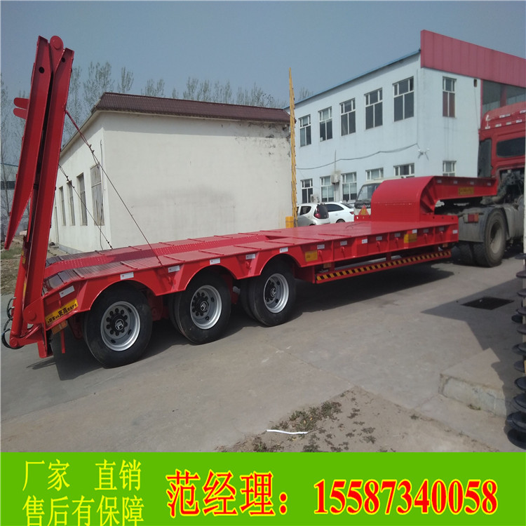 拉的挖掘机运输车折叠式爬梯钩机板挂车