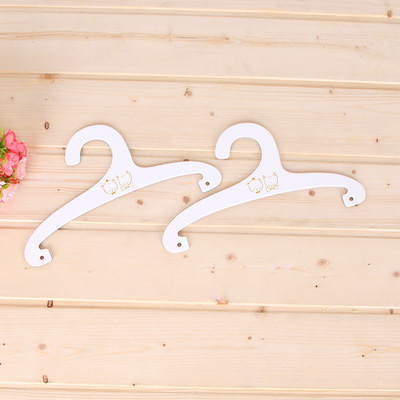 質恒包裝廠家專業定制彩色紙質衣架印刷 環保壹次性紙衣架