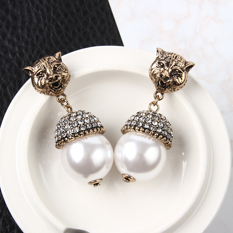 European and American rhinestone pearl earrings retro personality animal earringspicture2